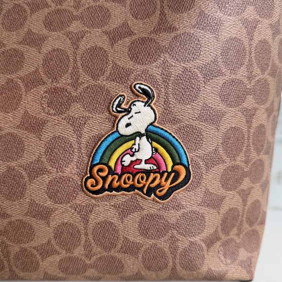 NWOT Coach X Peanuts City Tote In Signature Canvas With Patches CBJ91 Tan/Brown - Picture 15 of 16